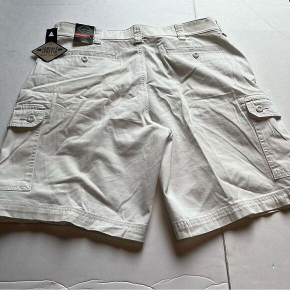 St. John's Bay Men's Cargo Shorts White Size 38 Classic Fit - Picture 3 of 7